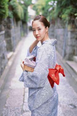 友田真希